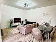 Luxury Apartment with Grand Living Space London