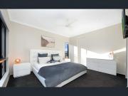 Modern Coastal Home Luxury Stay in Bushland Beach QLD 4818