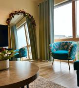 Elegant Modern 2-Bed Apartment steps from Belfast City Centre