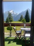 Panoramic Mountain View Apt, 65m2 with Parking, 6 guests