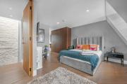 Frankie Royale - 1-bed Penthouse with AC by Carnaby Street