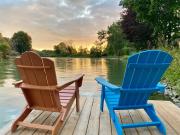 Creekside Cottage - kayak, SUP, fishing, game room, steps to the beach