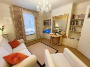 Luxury Boutique Duchess Suite in Historic Centre