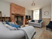 Top Burton Bradstock