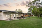 Riversands Rest Accommodation Scenic Riverfront Cottages, Paringa