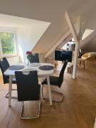 Moderne großzügige Dachgeschosswohnung in Potsdam an den Ravensbergen