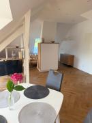 Moderne großzügige Dachgeschosswohnung in Potsdam an den Ravensbergen