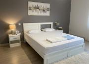 Under the Gaze of the Acropolis 2-Bb Athenian Apt