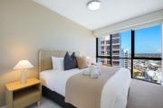 Luxury Broadbeach 2B, River & Hinterland Views, Steps to Beach