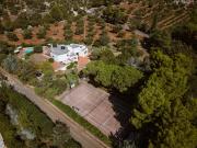 HelloAPULIA The Olive Retreat - Family Villa with Pool and Tennis, minutes from Local Dining, Pet Friendly
