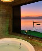 Chalé na beira da lagoa com vista