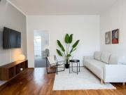 Bright Top-Floor Apartment near Naschmarkt