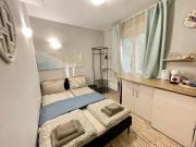 -The Conch- Room with Private Entrance and Bathroom