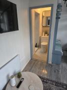 Cozy 1 Bed Retreat - Amlwch