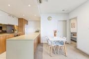 Charming & Peaceful - 2BR APT in Wentworth Point