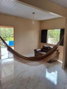 Casa completa com 2 quartos, garagem e depósito