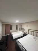 Cozy Home near Downtown, UBC and YVR airport