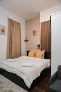 Spacious & Stylish 3 adjacent Bedrooms Stay in Central Ghent