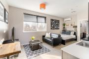 Stay Portland - Sunny Studio - New Build - AC - Fast WiFi