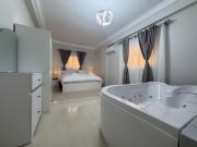 Lux Spacious Apt with Jacuzzi