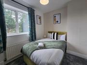 Spacious 3bedroom Apartment-Short and Long Stays-Contractors and Families
