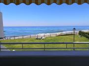 Modern apartment with pool on the beachfront in Marbella by SharingCo