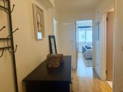 15 min walk to Tower Bridge