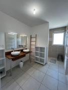 Gîte neuf, à 12mn du Futuroscope, à la campagne -Le Trèfle