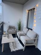 Lójhtu - City Apartment with private sauna