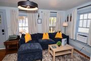 Bright and Sunny Springfield Carriage House