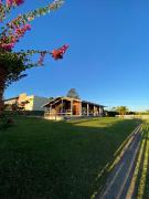 Quartos em Casa de Madeira no Alto da Serra - PetFriendly