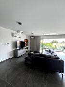 Lovely spacious two bedroom apartment central