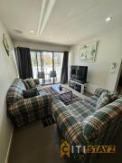 Tranquil, Relaxing Forrest Style Apartment - Braddon CBD