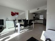 Spacieuse villa moderne à 500m de la plage dans une résidence