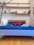 Free private Parking 120 mq Duomo 15 a piedi Free private Parking 120 mq Duomo 15 a piedi