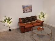 Stylish 1 Bed Flat Parking Walk to Waterfront