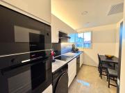 Appartement moderne 3 pièces climatisé avec balcon, plage à 2 min