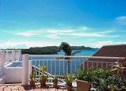 Balai Isla Entire Hilltop Home