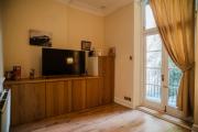 Cozy Balcony Apartment in Paddington