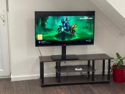 Tranquil Thamesmead Treasure - London