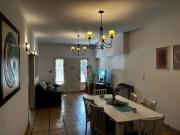 Amplio chalet con parque en barrio Constitución