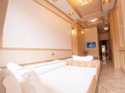 Nhà Nghỉ Quyền Ly