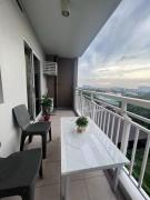 Ezras Place Modern Condo with City views