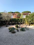 Le Palmier, jardin privatif, plage 200m, classé 3 étoiles, climatisé, wifi, garage, rénové