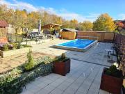 RentiGo Vikendica 11 11 Cardak with Pool BBQ and Nature View