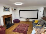 Beautiful Garden Flat with Home Cinema