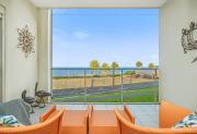 Frontage Apartments- 3Bedroom Central Seaview Escape