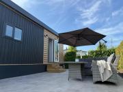 TETchalet met wellness tuin