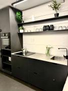 Micro apartment on Long