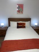 Fresh & fabulous 4 bedroom villa - walk to Curtin University